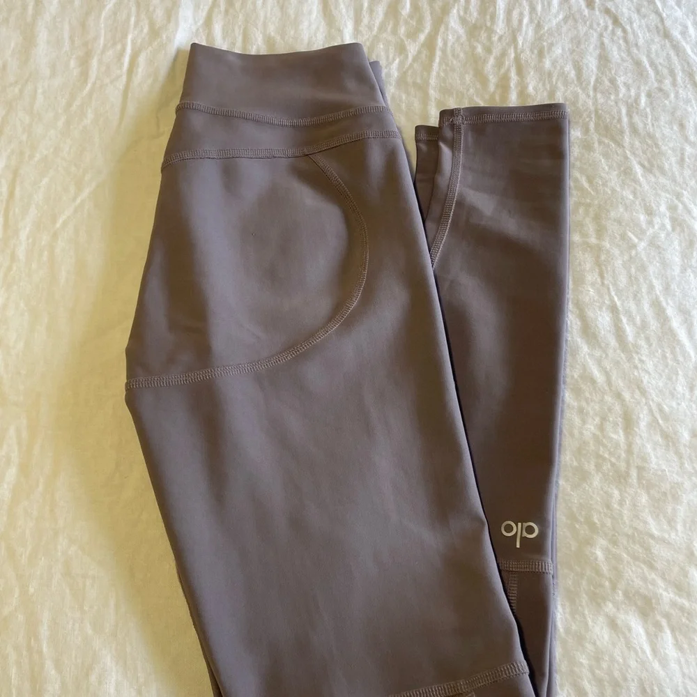 ALO Yoga, grayish purple color leggings. Size Small.